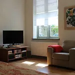 Kleine In Mit Garten Appartement