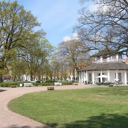 Kleine In Mit Garten *