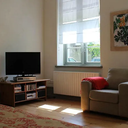 Kleine In Mit Garten Appartement